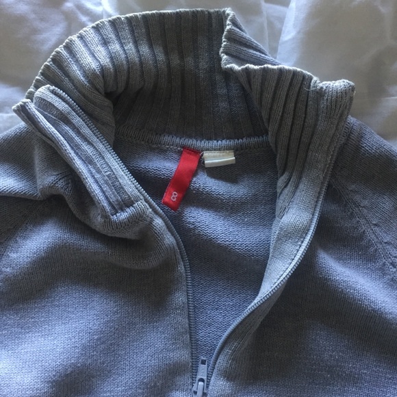💜 LAST CHANCE 💜 H & M Grey zip up sweater - Picture 2 of 2